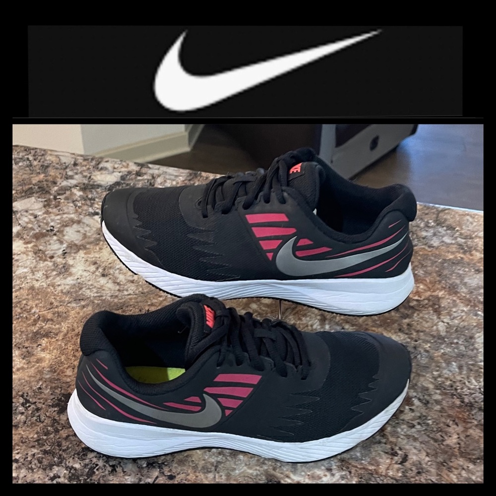 Nike Sneakers Youth/Women’s